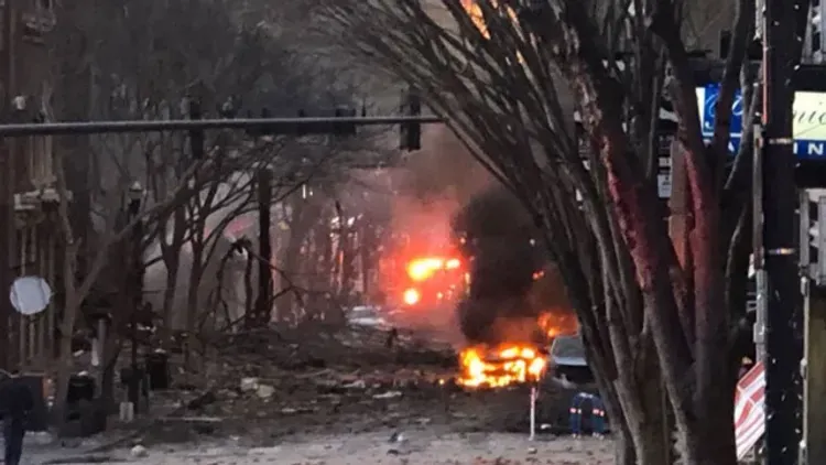 ABŞ-da mikroavtobus partladılıb,hadisə yerində insan qalıqları aşkarlanıb