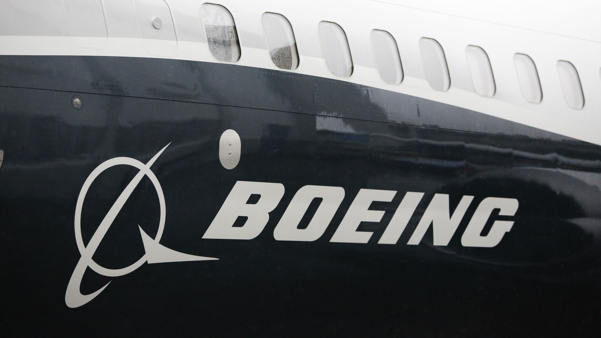 Boeing 2,2 milyard dollar təzminat ödəyəcək