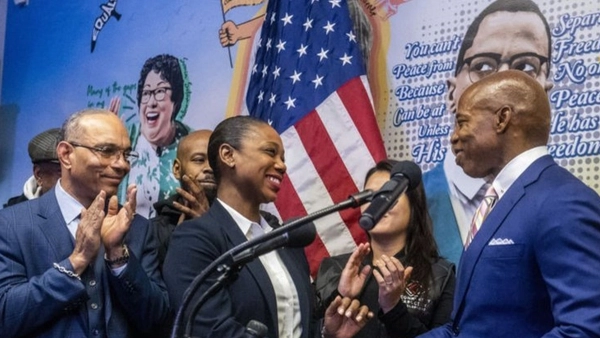 Nyu Yorkda ilk qadın polis rəisi