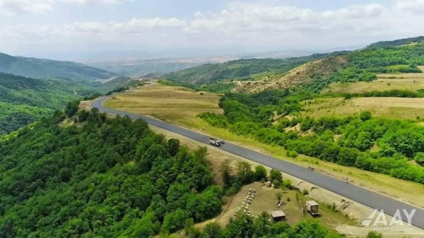 Laçın şəhərindən yan keçən yeni avtomobil yolunun tikintisi yekunlaşır