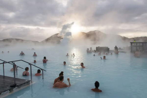 In Iceland, the resort zone was closed due to the threat of volcanic eruption - PHOTO