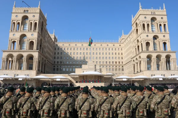Ərdoğanın Administrasiyası Bakıda keçirilən paraddan görüntülər paylaşıb.