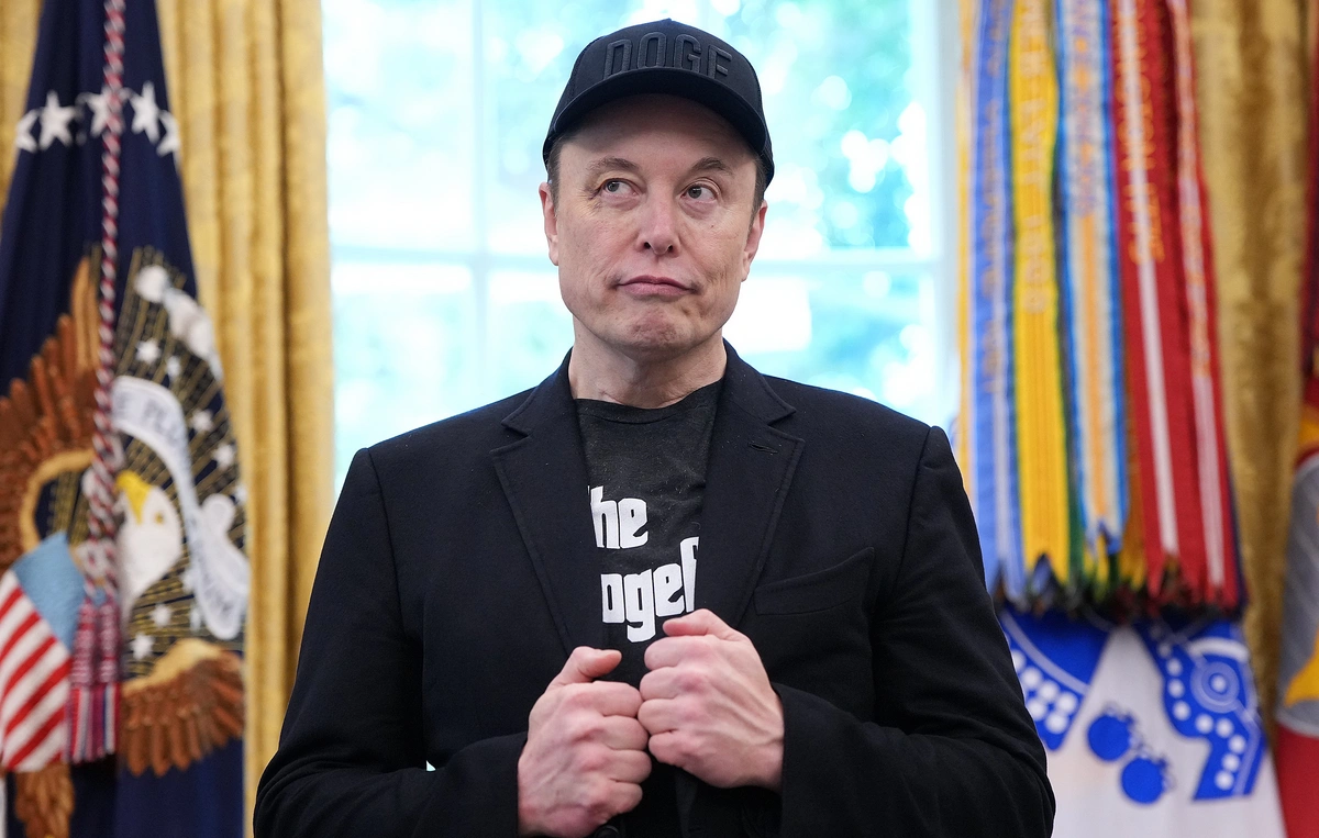 İlon Mask "Reuters"i ən bərbad agentlik adlandırıb